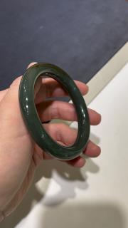 新疆和田玉手镯:墨绿色圆条,圈口59,得 1680
